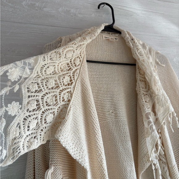 Double Zero Ivory Knit Women's Poncho - Picture 3 of 8